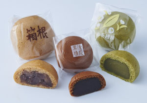 「箱根まんじゅう」、「箱根黒糖まんじゅう」、「静岡お茶饅頭」