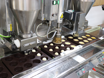 SYSTEM ONE during production of Miyakojima Mango Tarts.
