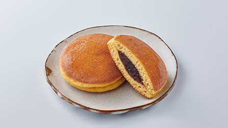 Smaller sized dorayaki are sold only at events.
