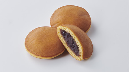 Mikasa-style Kokoe with crushed bean paste. A petite 70mm size, perfect for gifting.