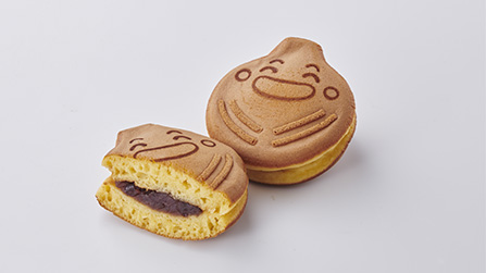 ふっくらと焼きあげた生地に小豆餡を挟んだ「チポラ」