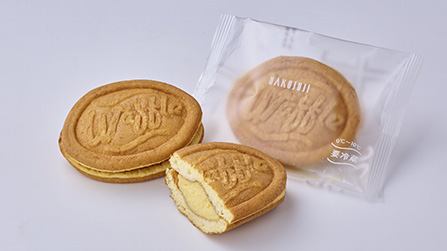 創業当時の味わいを目指して2024年にリニューアルした「ワッフル」。添加物を最低限に抑えている