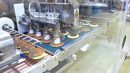 あんこをたっぷり入れている