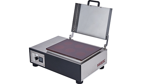 高品質などら焼き・ワッフルをご提供「小型どら焼機」