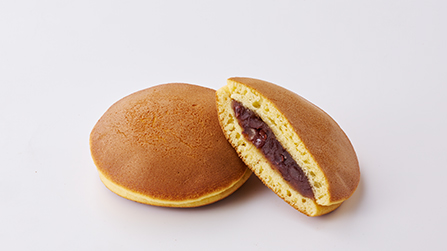 あんをたっぷり入れた「三笠」